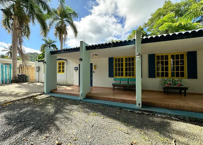Rainforest View With Spa 4 Bed 3 Bath Sleeps 8